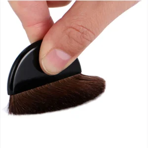 Portable Mini Semi-circle Blush Brush
