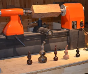 Multifunctional CNC Woodturning Lathe Machine Automatic with Core Inclining Motor for Construction Industries