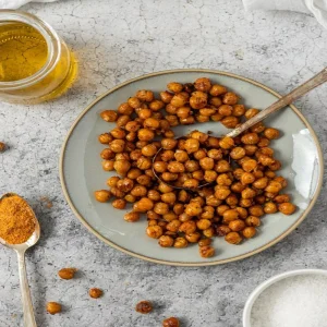 Frijoles enlatados, garbanzos enlatados, garbanzos asados y salados