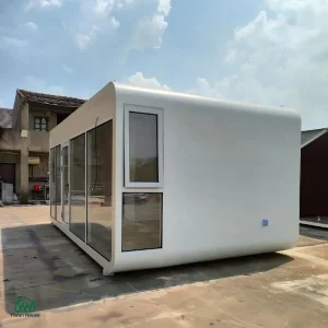 Casa pequeña prefabricada modular resistente al invierno de instalación rápida para vivir en un resort de esquí