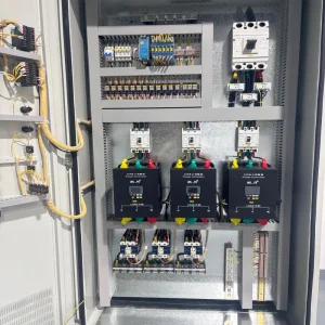 Painel de Distribuição de Energia Industrial com Barramento Personalizado 2000A