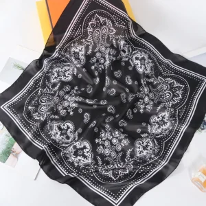 Customizable Polyester Bandanas with Fast Production and Delivery