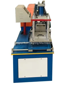 Máquina de conformado de láminas de persiana
