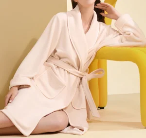 China Factory Cheap Price Exsiting Stock Solid Color Thermal Casual Polar Fleece Women Bathrobe Sleep Wear Spring Autumn Winter