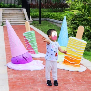Custom Handmade Shopping Mall Decoration Resin Ice Cream Props