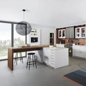 Venta al por mayor de fábrica Foshan mostradores de acero inoxidable para exteriores diseño de muebles de cocina de laminado de madera despensa alta de almacenamiento armarios de cocina con isla