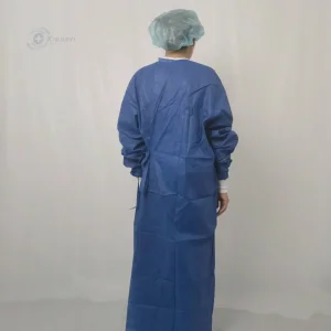 La fábrica de batas de aislamiento de tela no tejida, batas quirúrgicas y abrigos de laboratorio apoya la personalización