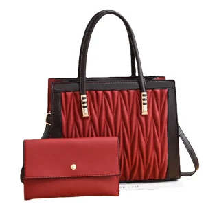 Bolsos de mujer con decoración plisada