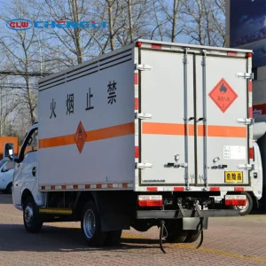 Durable Box Type Dangerous Goods Transport Vehicle Cargo Van for Flammables