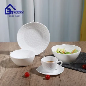 Clean Plain White Opal Glass Food Serving Dishes and Plates Tableware Strawberry Shaped Dinner Set Opal Glassware