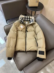 Fashion Winter Jacket Stand-up Collar High-End White Goose Filling Windproof Leisure Short Section British Style Down Jacket
