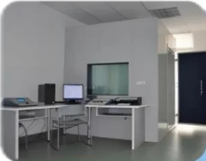 Sala de audiometría aislada