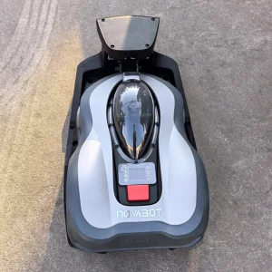 The All-Electric Grass Cutting Power Weeder Robot Produces No Local Emissions, Making It Perfect for Use in Indoor Vertical Farms and Controlled Environments