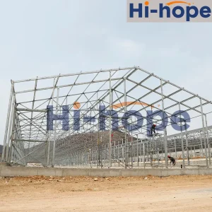 Edificio modular prefabricado de acero con conexión de tornillo fuerte, diseño resistente al viento y aislamiento térmico eficiente en energía