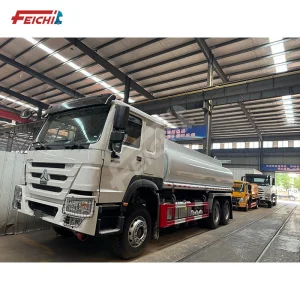 Sinotruk HOWO Tanker Oil Tank Truck 25000L 20000L Carbon Steel Tanker 6X4/8X4 10 Wheel 12 Wheel Oil Fuel Tanker Fuel Tanker Truck
