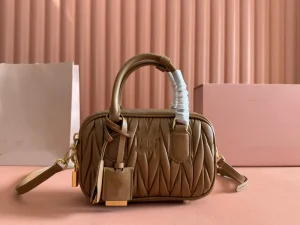 Hot-Selling High-Quality Caramel-Colored Sheepskin Small Bowling Bag Shoulder Bag