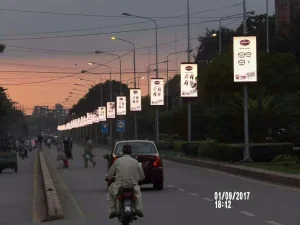 P4 Outdoor LED Billboard Solar Pole Light LED Displays Street Pole Advertising Road Light Pole LED Screen