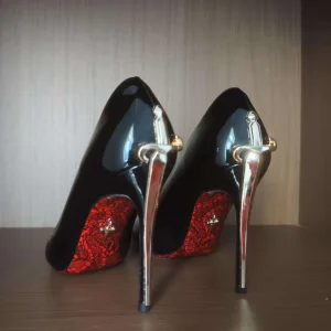 New Elegant Sexy Women's Wedding Shoes Brides 2025 Closed Toe High Heels Decorated Rhinestones Anti-slip Evergreen Outdoor