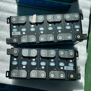 Stable Voltage Lithium-Iron Phosphate Cell for Hybrid Electric Vehicle EV Conversion Kit