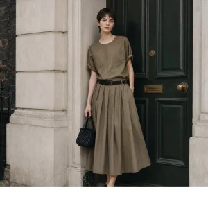 Vestido Midi com Gola Redonda, Manga Rolada, Bolso, Cinto na Cintura, Saia Plissada, Elegante para Trabalho e Casual, Tecido Personalizado, Estoque Pronto