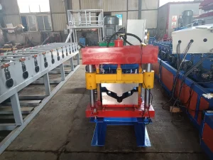 Precio de fábrica 2024 Máquina de fabricación de tejas metálicas de cresta en oferta, máquina de fabricación de techos de alta calidad