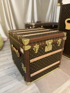 Nightstand Trunk Jakarta