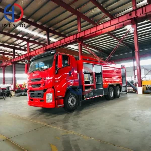 Customized Japanese Brand 1suzu 10 Wheelers 12m3 Water Foam Dry Powder Fire Fighting Trucks for Asia Fire Station