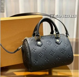 Designer of a Well-Known Brand, Best Seller in Fashion, Classic Genuine Leather Shoulder Bag with Embossing, Classic Tote Bag Women's Handbag Luxury Replica Bag