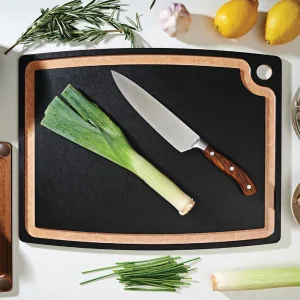 BPA Free Pine Wood Fibre Cutting Board