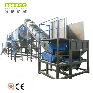 خط إنتاج إعادة تدوير سحق وغسل زجاجات بلاستيكية من PET وHDPE وقطع مطاطية وأنابيب PVC وLDPE وLLDPE وPP وأفلام PE وأكياس منسوجة ضخمة