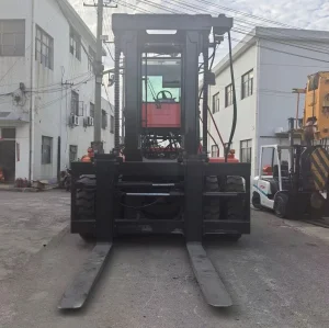 10/12/15/16/18/20/25/28/30/32/35/40/42/45 Ton Used Fork Lift Truck Heli/Hangcha/Tcm/Komatsu/Toyota Forklift Tractor Stacker