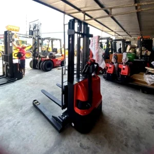 Versatile 1.5 Ton Double Mast Manual Electric Pallet Stacker for Easy Handling