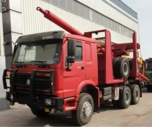 HOWO 6X6 6X4 Heavy Duty Logging Lumber Transport Truck 25-50ton Timber Log Lumber Vehicle Hot Sale