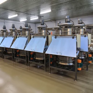 Dust-Free Feeding Station