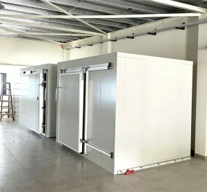 Cold Storage Room with Automated Temperature Adjustment