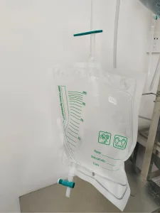 Disposable Urine Collection Bag with PVC Free Tube Cap