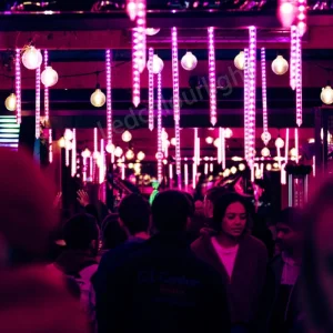 Luz de Tubo Meteor Shower com Pixels RGB Digitais