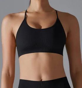 Seamless active fitness style