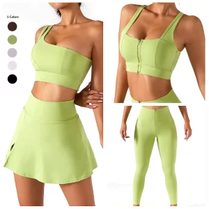 تصميم جديد 2/3/4PCS مجموعات ملابس رياضية ناعمة فاخرة ملابس تنس مثيرة للنساء، قميص رياضي بسحاب بشعار مخصص + تنانير رياضية + مجموعة من leggings عالية الخصر بسحاب