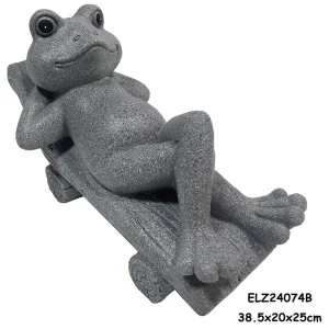 Whimsical Frog Umbrella Beach Chair Decor