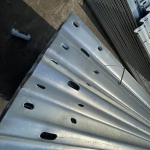 Galvanized Highway H Square Round U C Sigma Post Guardrail Anti-Collision Durable Road Safety Barrier