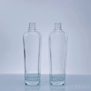 750ml Round Shoulder and Short Neck Vodka Brandy Whisky Tequila Bottle with Screw Cap