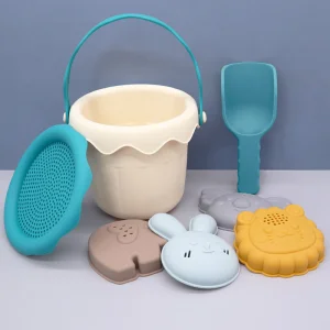Silicone Beach Summer Kids Beach Sand Toys Set Including Bucket and Shovel Set 4 Sea Animal Molds