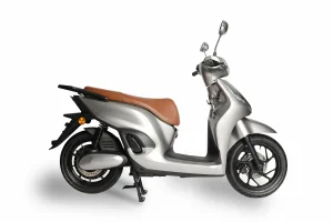 EEC 72V28ah Lithium Battery Range 90km Tire Flexible Handling Electric Mini Motorcycle with Box