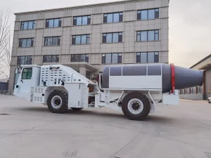 Durable Concrete Mixer Truck Underground Utility Vehicle in Stock