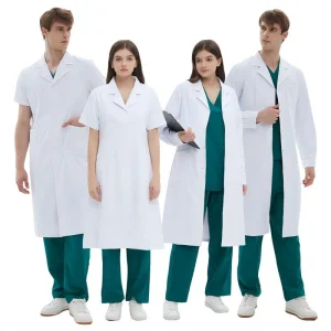 Abrigo blanco de médico con diseño de solapa