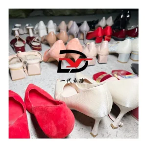 S15 Zapatos de tacón alto para mujeres usados