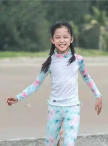 Best Chocie and Selling Girls Kids Long Sleeve Rashguard Swimsuit, Swimwear, Sunsuit with UV 50+ Sun Protection