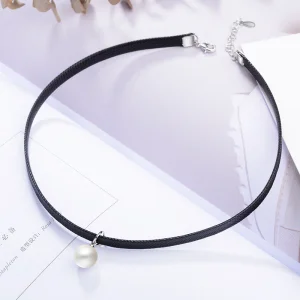 Pearl Pendant Choker