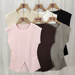 Wholesale Women's Casual Sexy Slit Top
